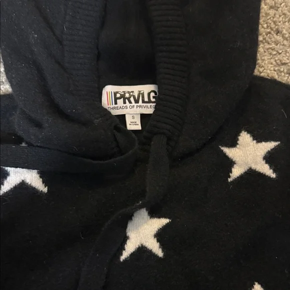 Threads of Privilege 100% Cashmere Black Star Hoodie Sweater EUC - Picture 3 of 4